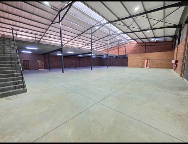 1,162M² WAREHOUSE TO LET IN ORMONDE